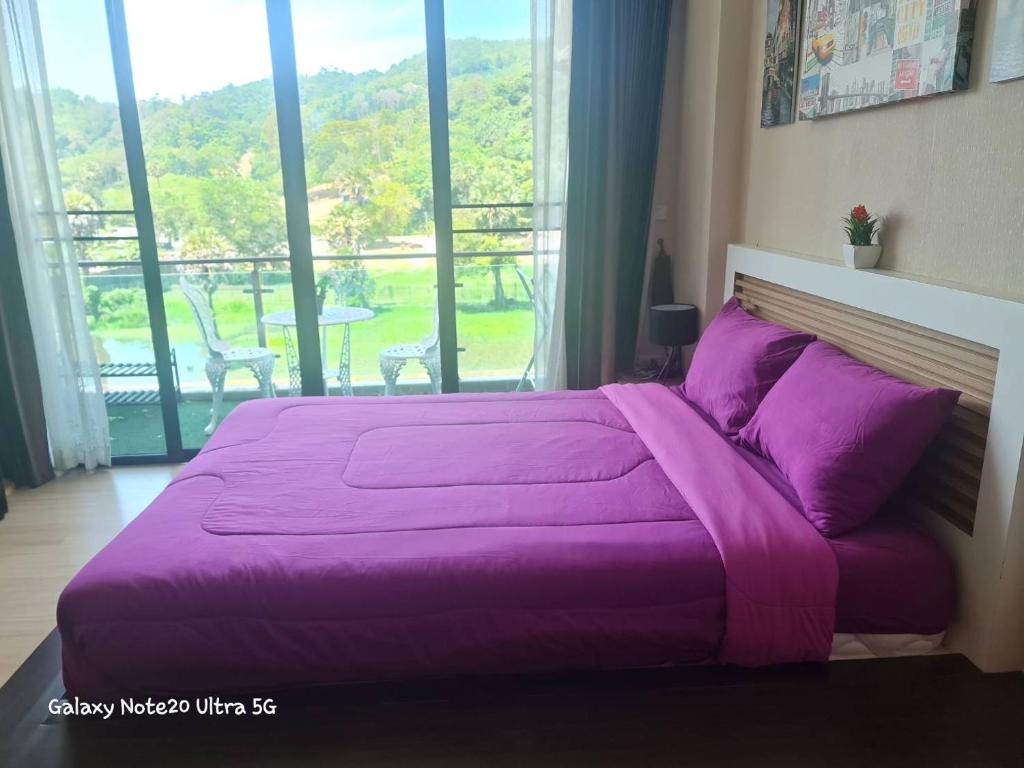 The Naithorn Condo Unit 401 — photo 1