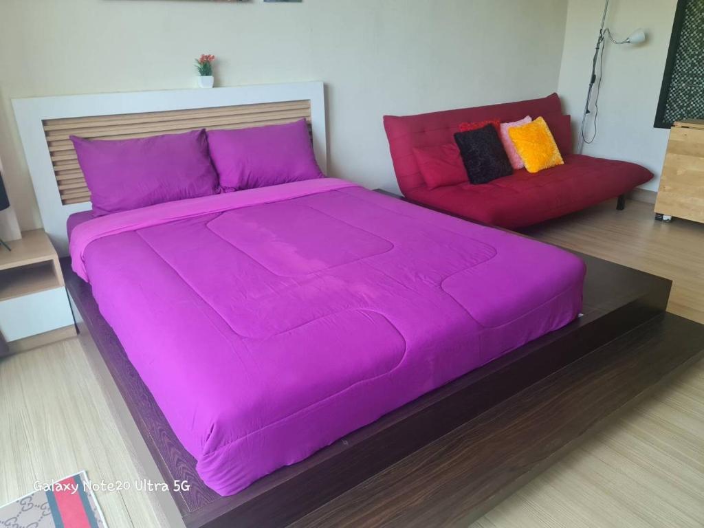 The Naithorn Condo Unit 401 photo 3