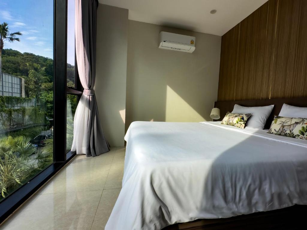 Soulful Stay Phuket -Romantic Mountain & Sea View Retreat I Quiet Stay Patong photo 2