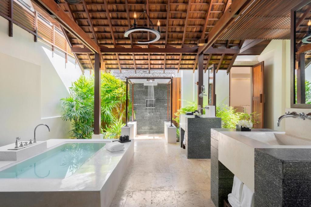 SALA Samui Choengmon Beach Resort photo 2
