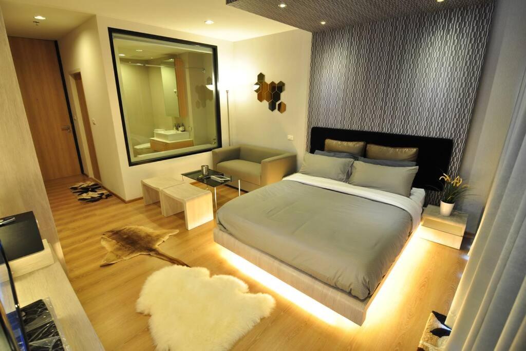 1 Bedroom near MRT & BTS station.