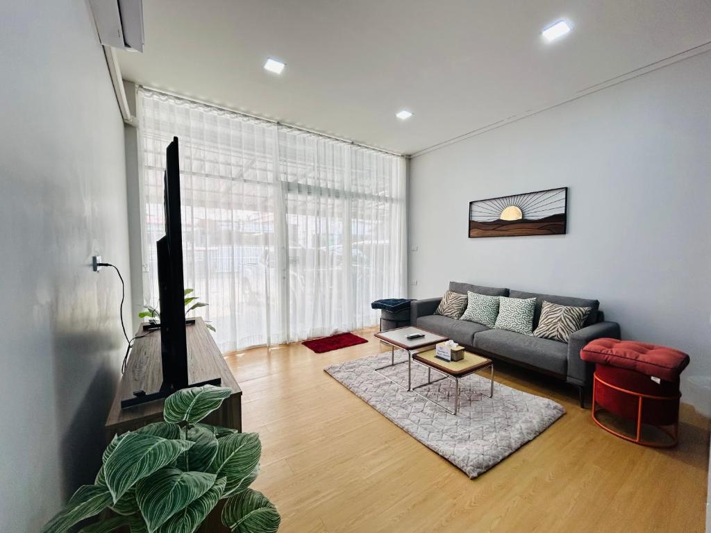 Sunsun House 10ppl 5min Nimman — photo 1