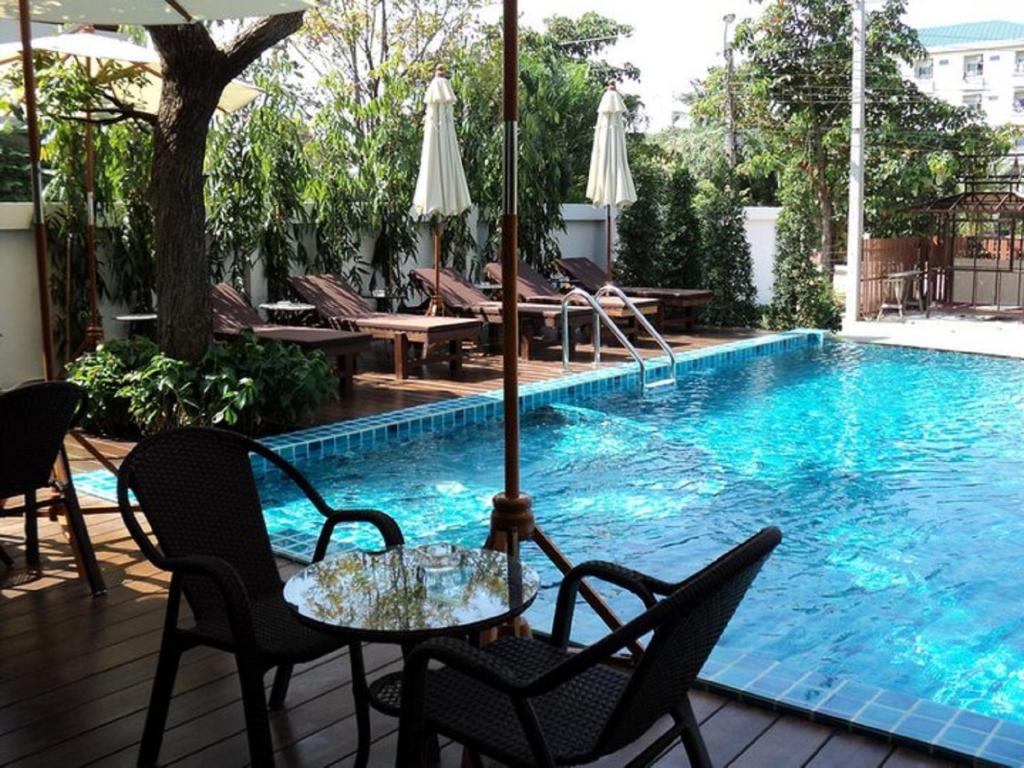 Suvarnabhumi Suite Hotel photo 3