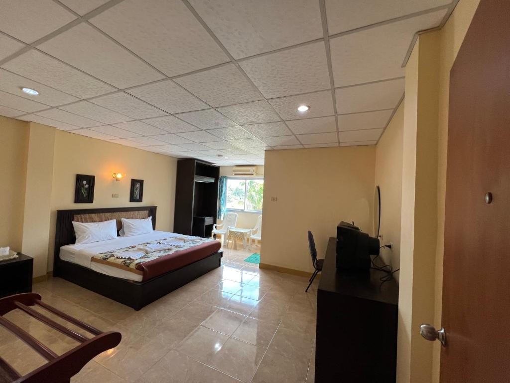 RT KhaoLak Hotel photo 3