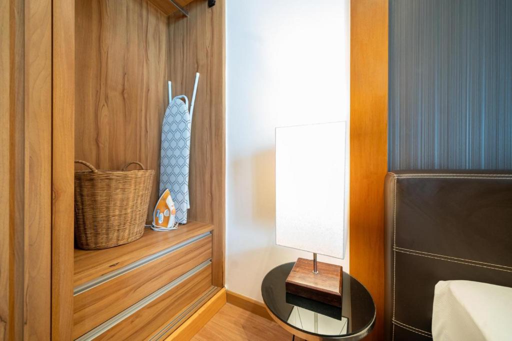 Spacious apartment with ocean view & jacuzzi photo 3