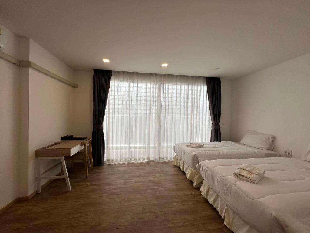 Srirachaseabreeze hotel photo 2