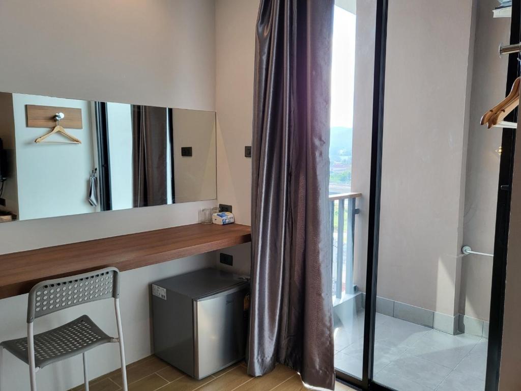 S3 Huahin Hotel photo 3