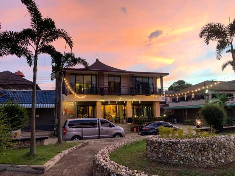 Saranya River House สรัญญาริเวอร์เฮาส์ — photo 1