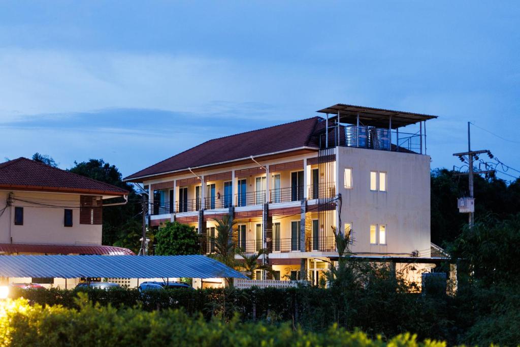 Tachang Airport Hotel photo 2