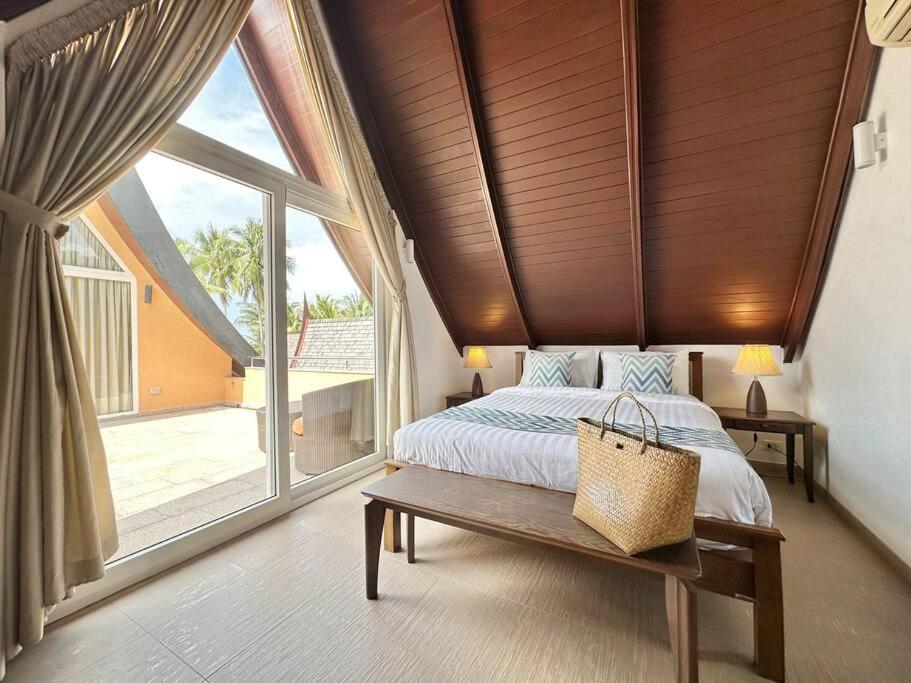 Sunrise Beach Villa photo 2