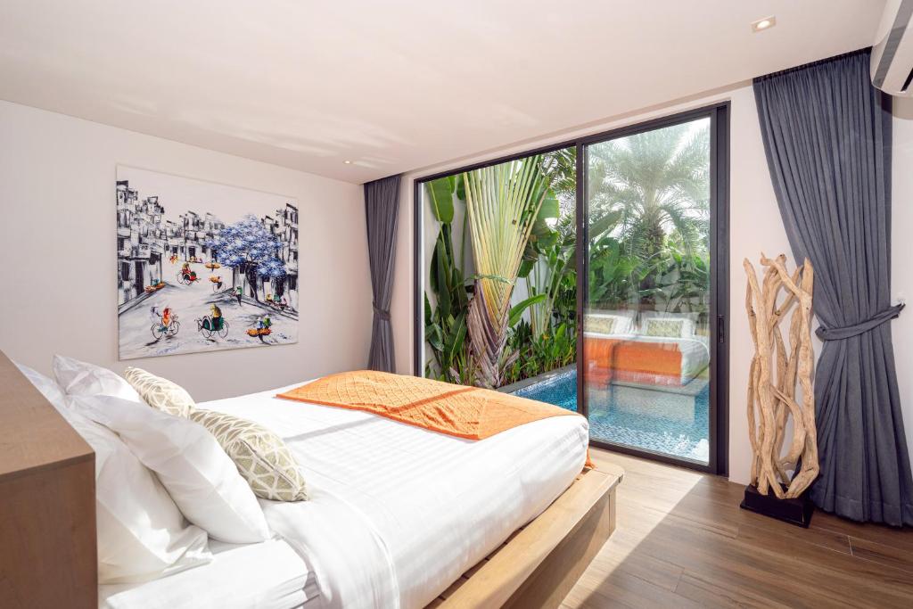 Golden Fish Villa - Tropical Modern Living photo 2