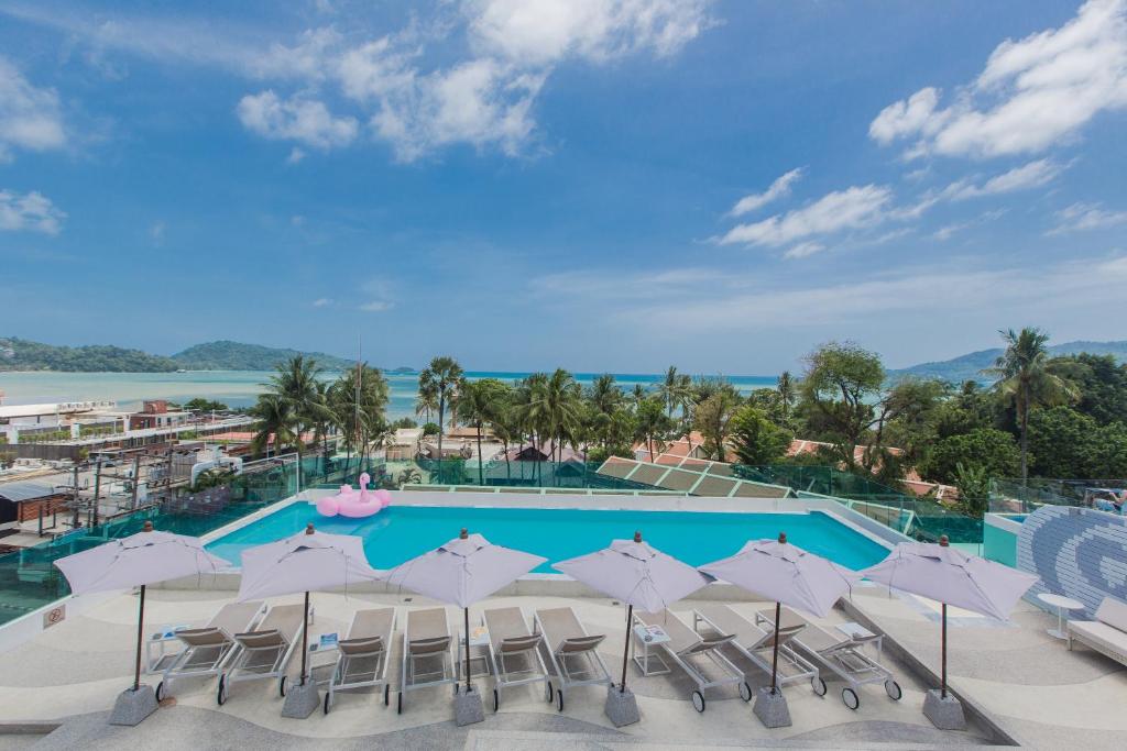 The Bloc Hotel Phuket photo 3