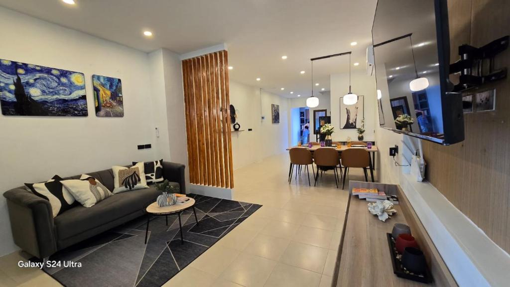 Wink Centre House 10 Patong Beach — photo 1