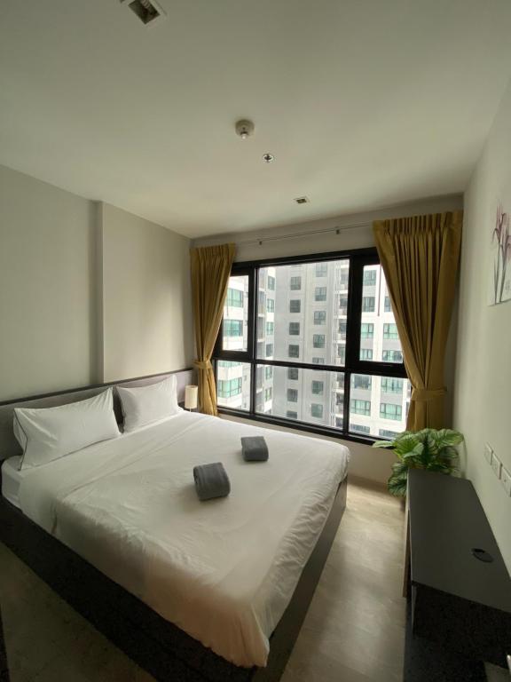 The base in pattaya condo photo 2