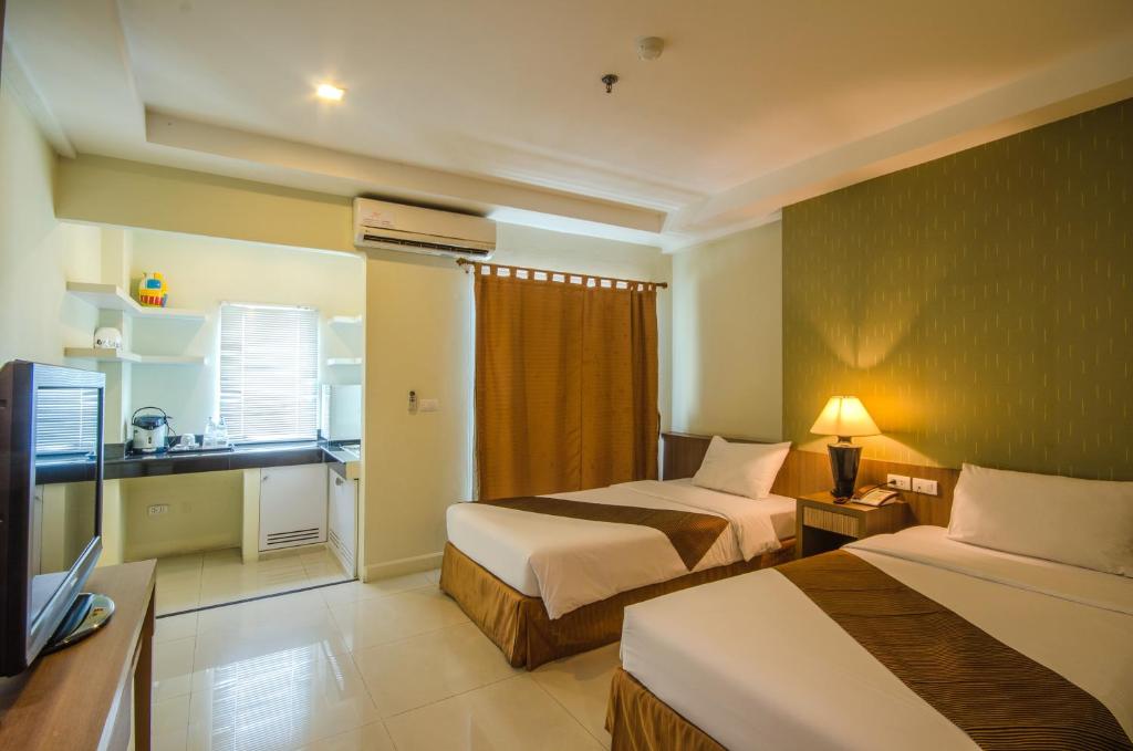 Sunday Platinum Suites photo 2