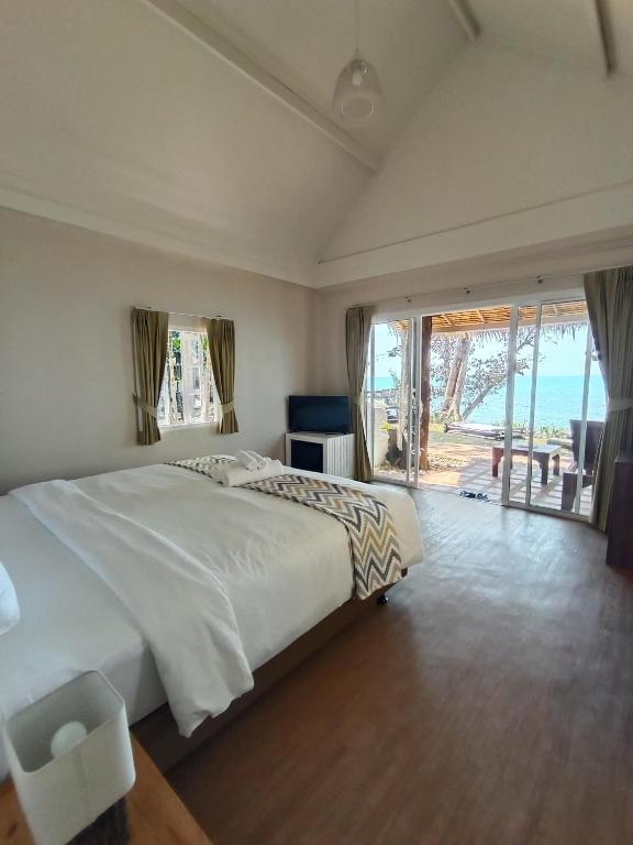 Saffron On The Sea Resort photo 2