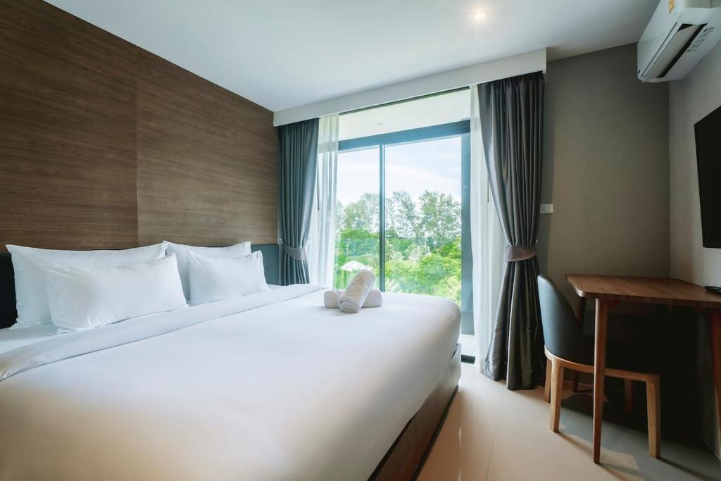 Stylish Beachfront Two-Bedroom Flat photo 2