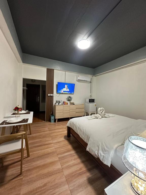 Service Apartment Lampang Room101 ใจกลางเมืองใกล้กาดกองต้า photo 2