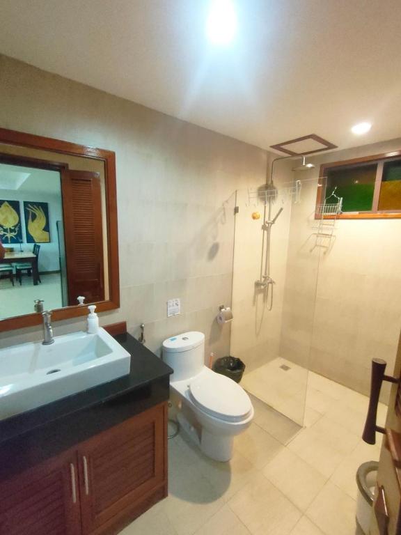 Top-Floor 1-Bedroom Ocean View Condo photo 3