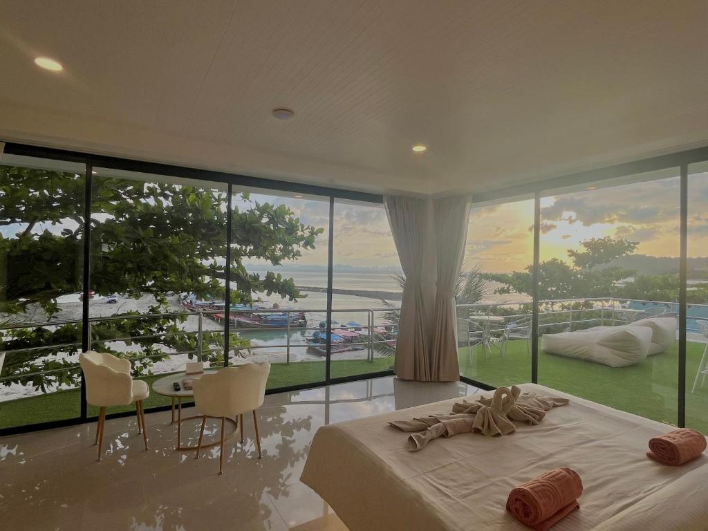 South Beach Inn photo 2