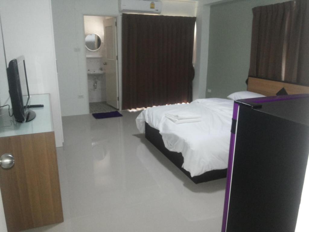 Tisaraporn Resident photo 2