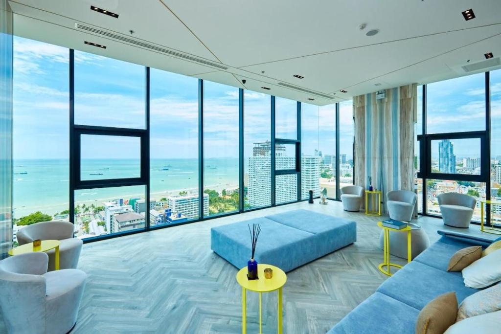 Sea View 2 Bed Room At Great Location — photo 1