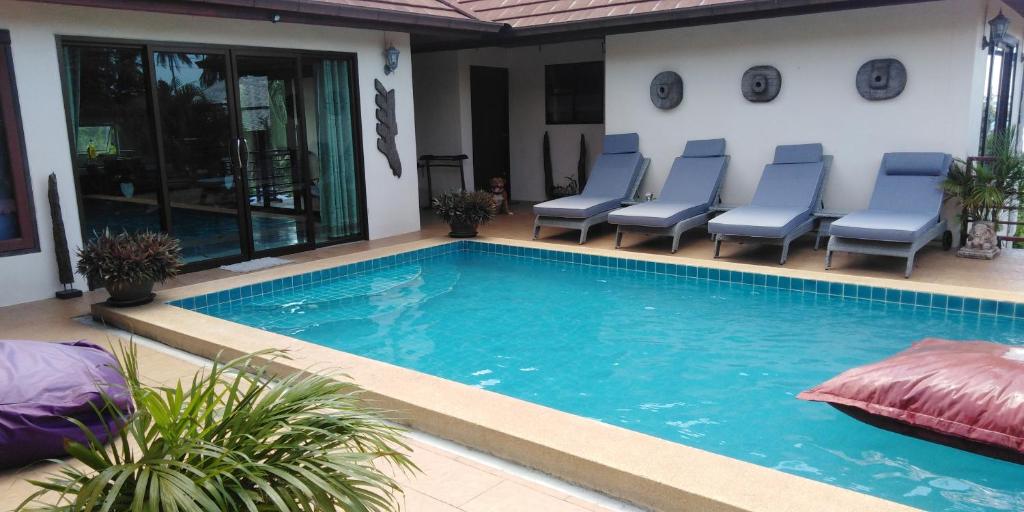 Spacious ocean view pool villa photo 3