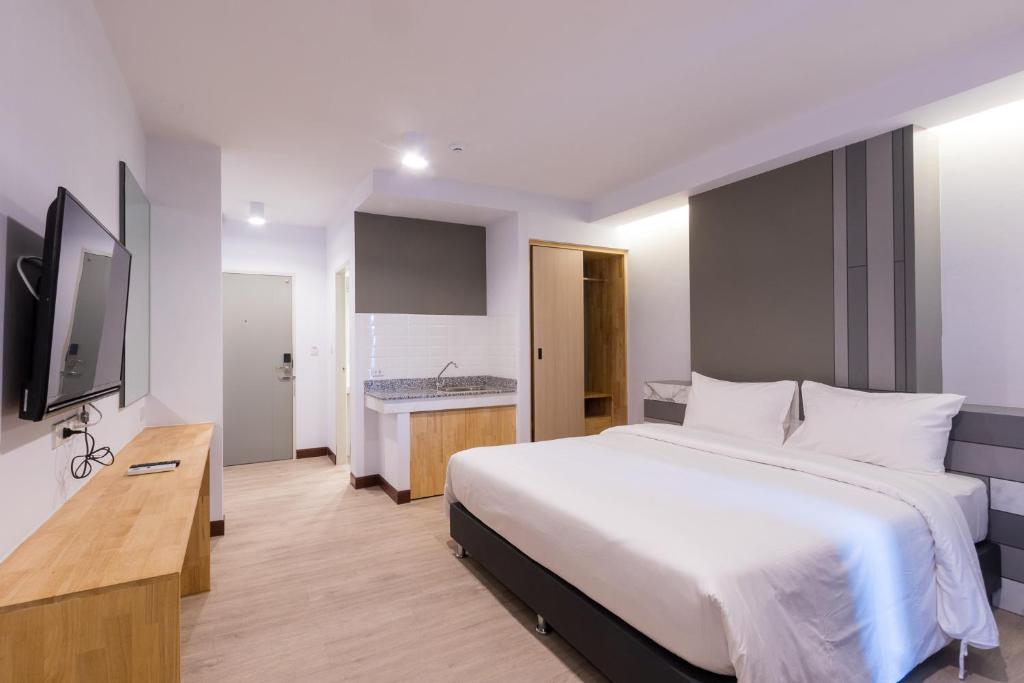 The Key Point Hotel — photo 1