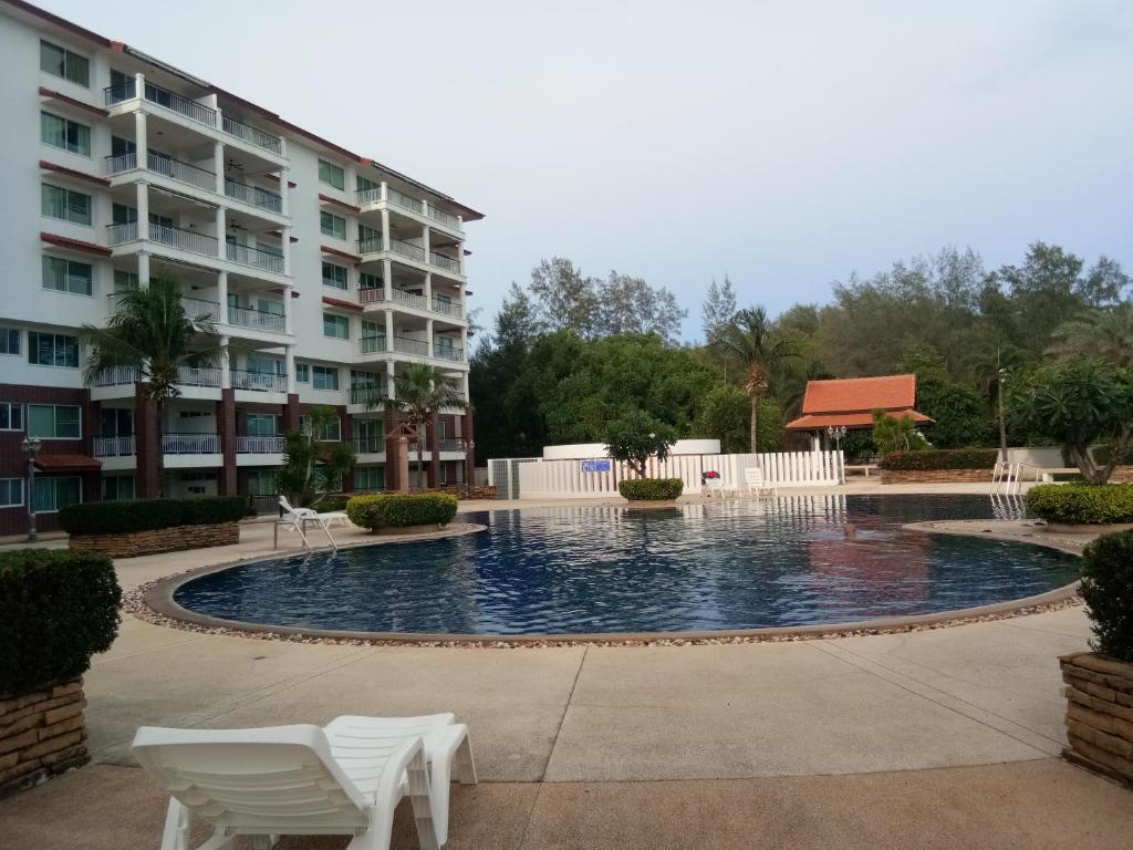 Seaview Condominium B15 photo 2