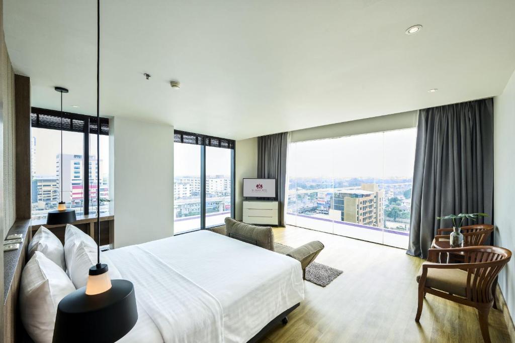 TK Palace Hotel & Convention Bangkok photo 3