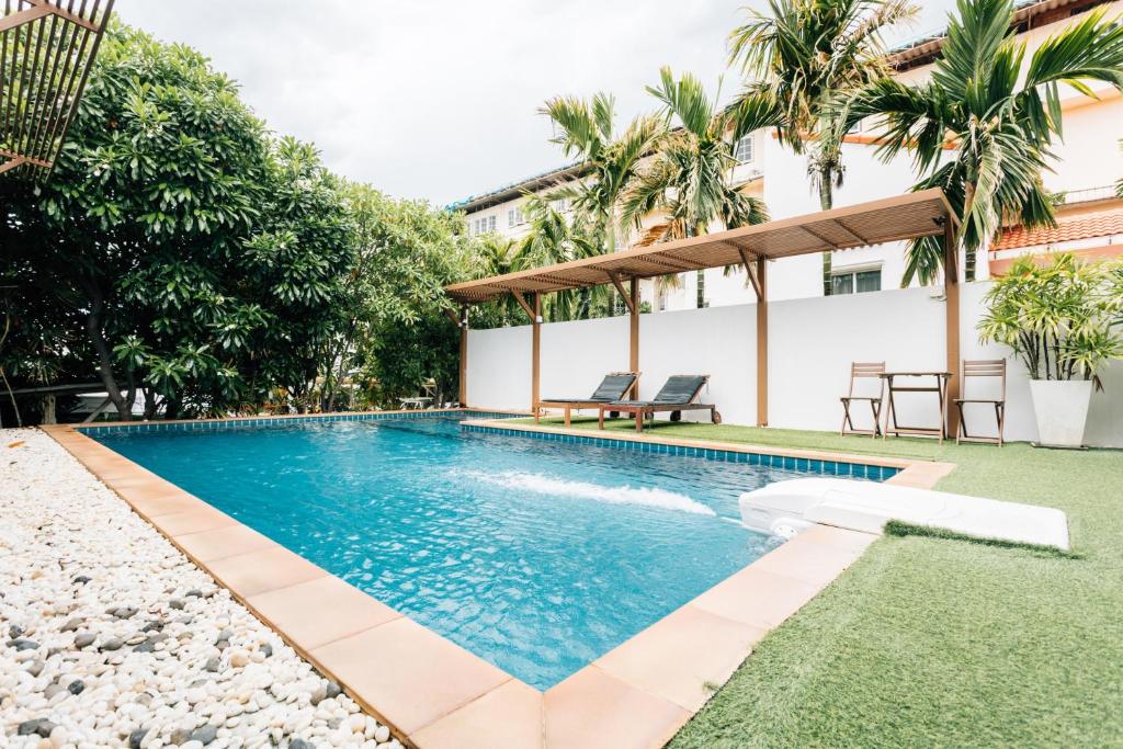 Talay Hotel and Villa Cha-am photo 3