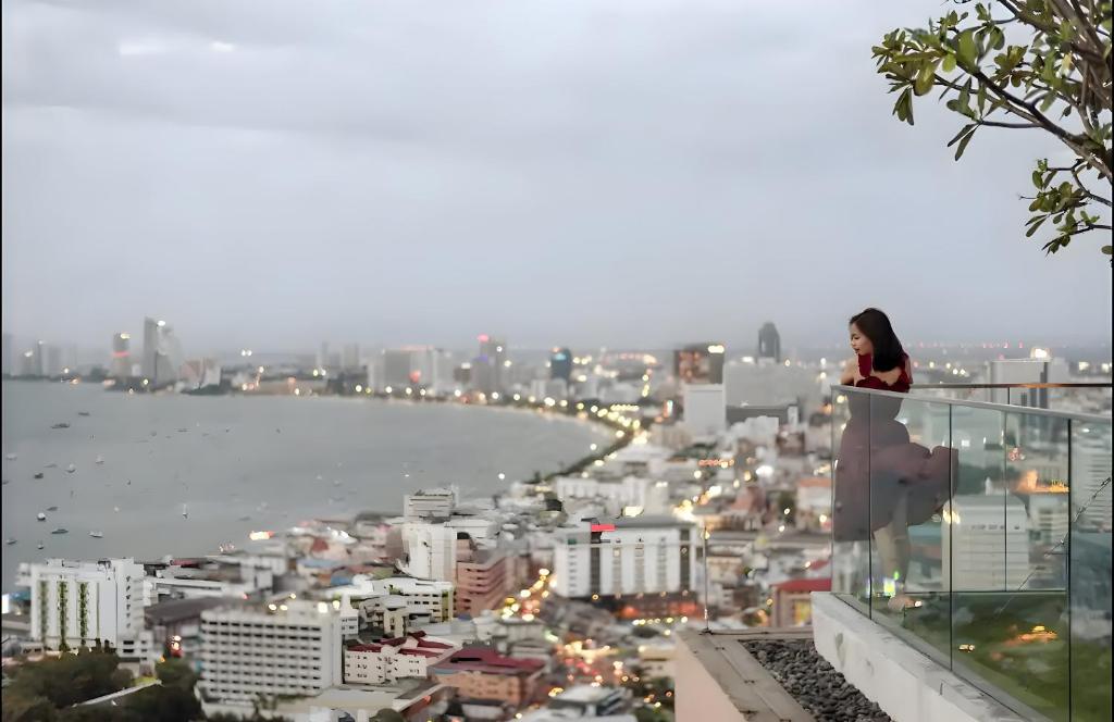Sea View 2 Bedroom Condo on 39FL Near Walking Street — photo 1