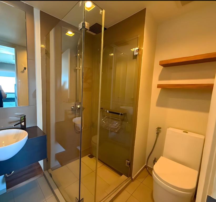 Sea View 2 Bedroom Condo on 39FL Near Walking Street photo 3