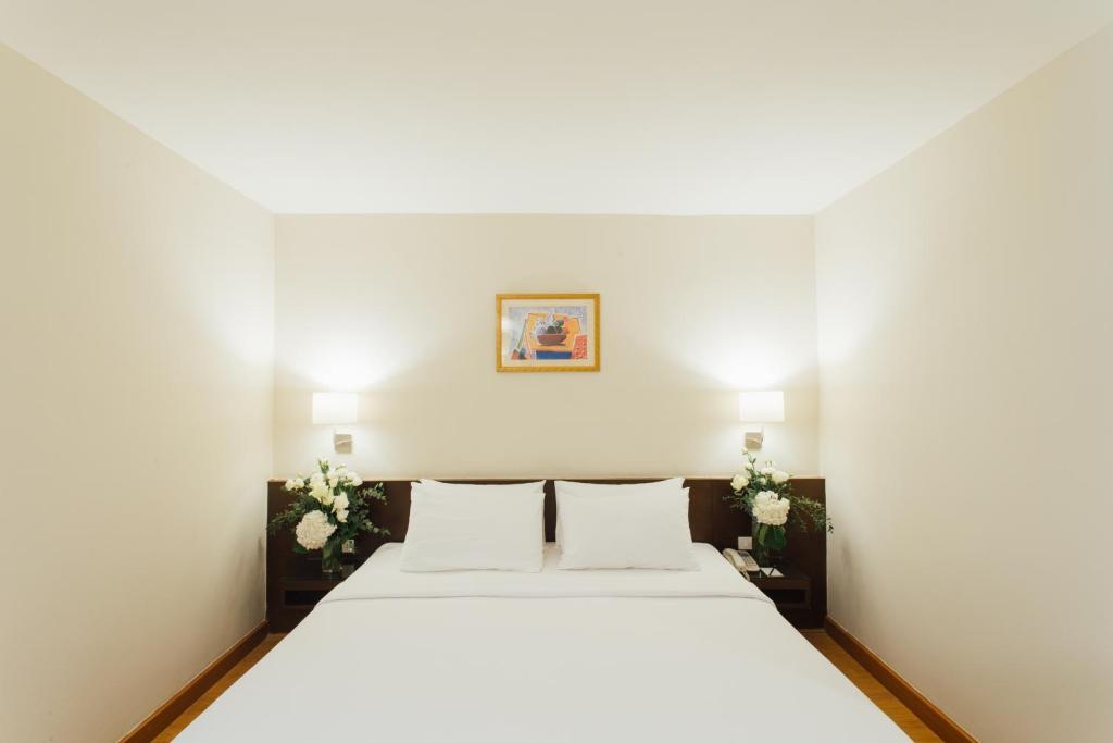 Seasons Siam Hotel photo 2