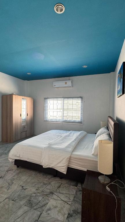 Superb 3 Bed Pool Villa photo 2