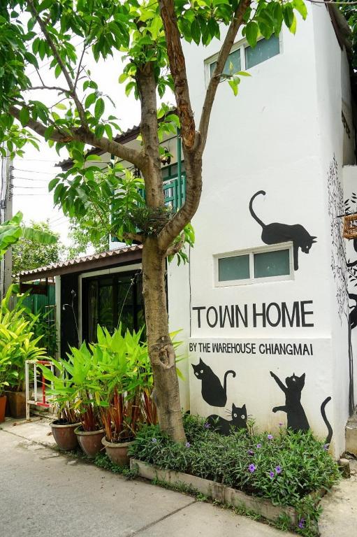 Town Home by The Warehouse Chiang Mai — photo 1