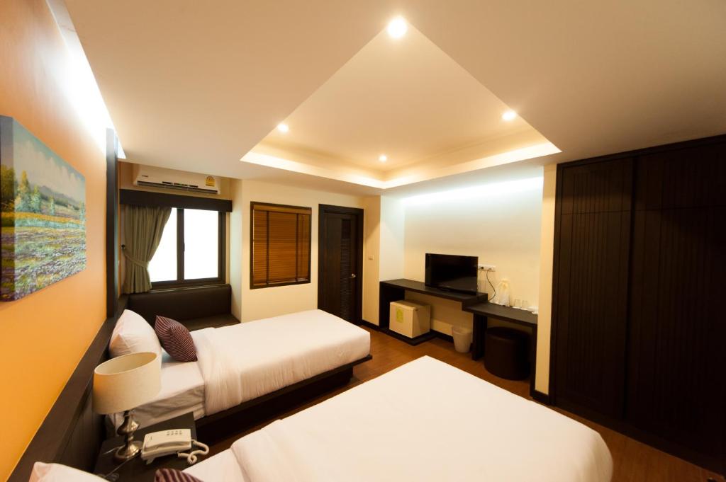 Tara Place Hotel Bangkok photo 2