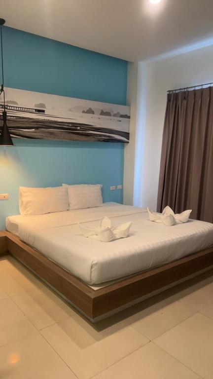 Hotel The Journey Patong New photo 3