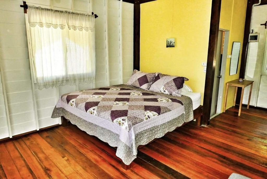 The Best Bungalow — photo 1