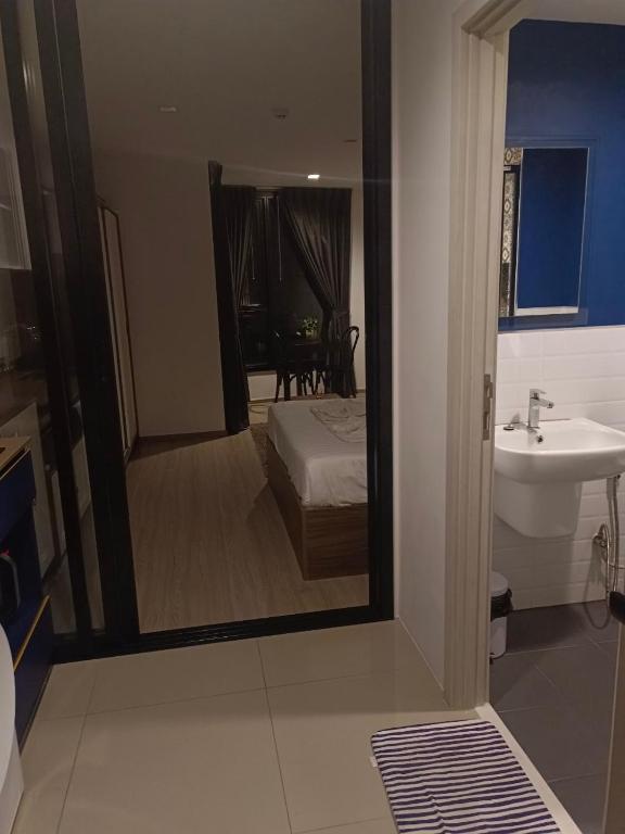 The base central phuket photo 3