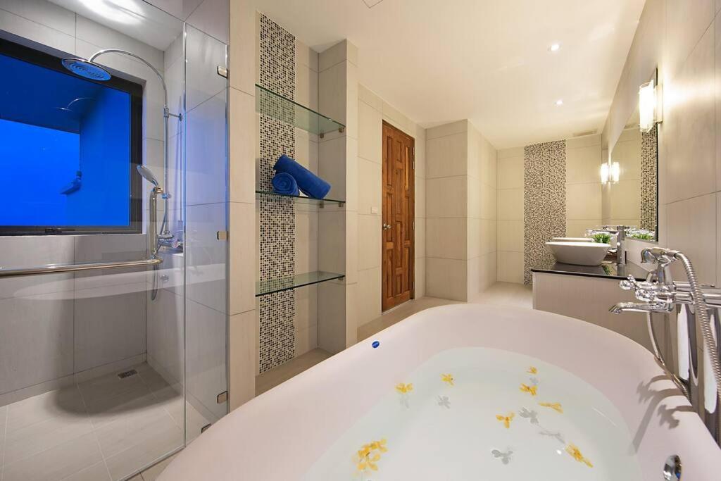 Beach View Villa photo 3