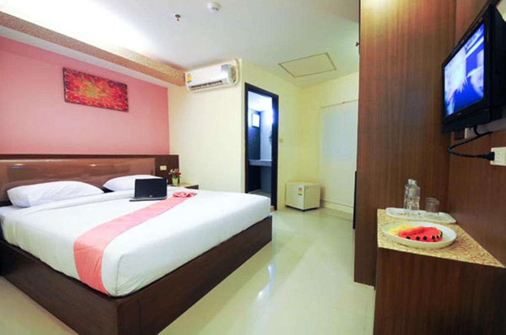 Royal Express Inn photo 2
