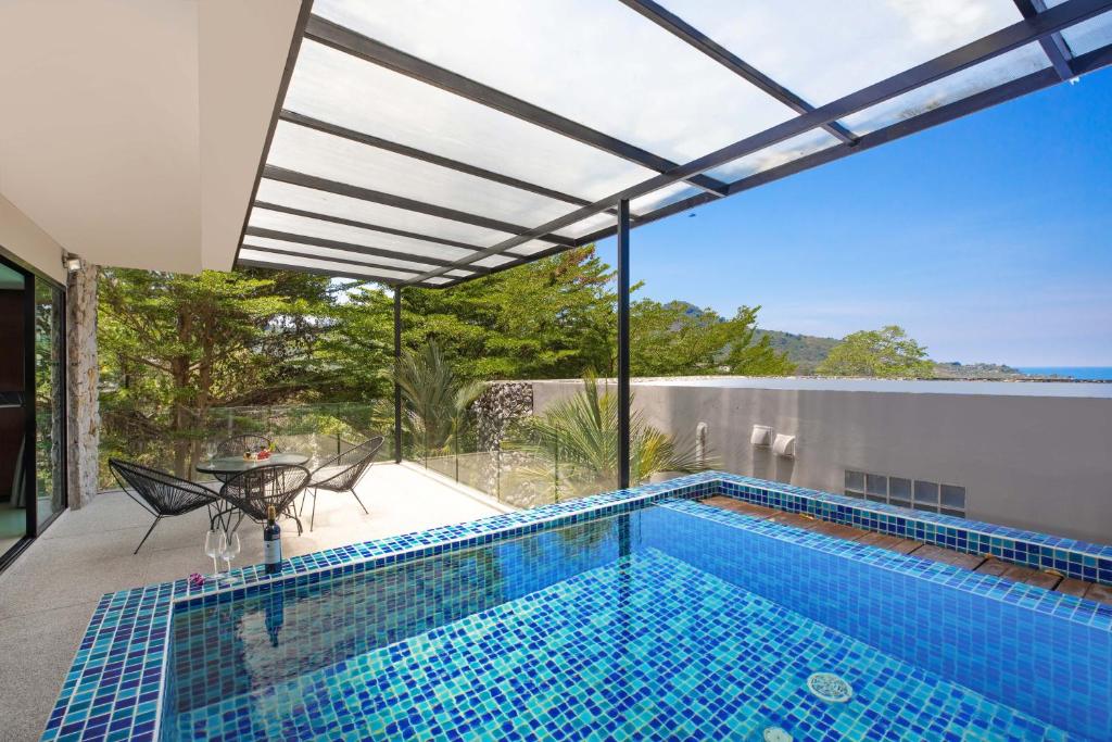 Sea View & Tropical Bliss - 2BR Villa Natural Touch A4 at Kamala Hill — photo 1