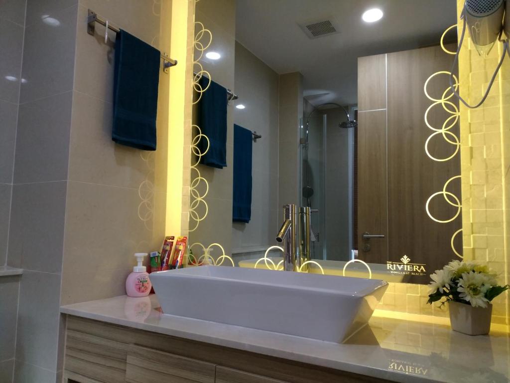 The Riviera Wongamat Hong Apartment photo 3