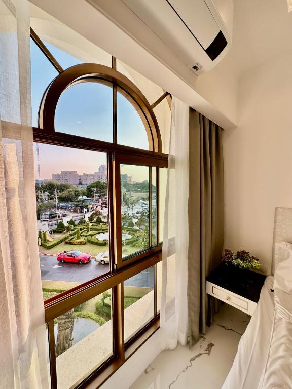 The Empire Tower Pattaya 218 - luxury 1 bedroom near the sea photo 2