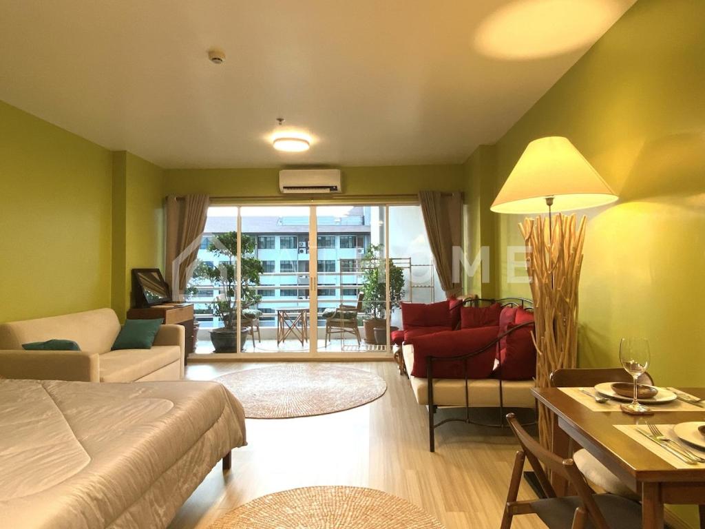 Sea view studio View Talay 7 — photo 1