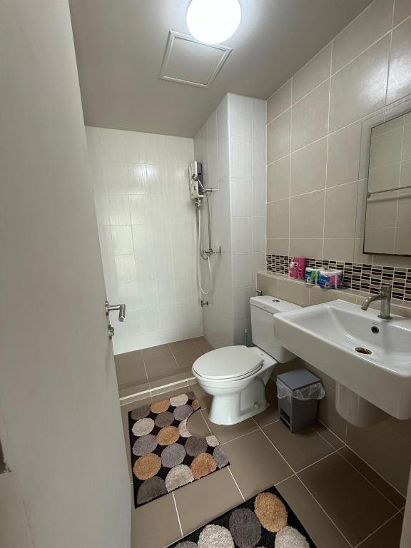 Spacious 1 Bedroom photo 3