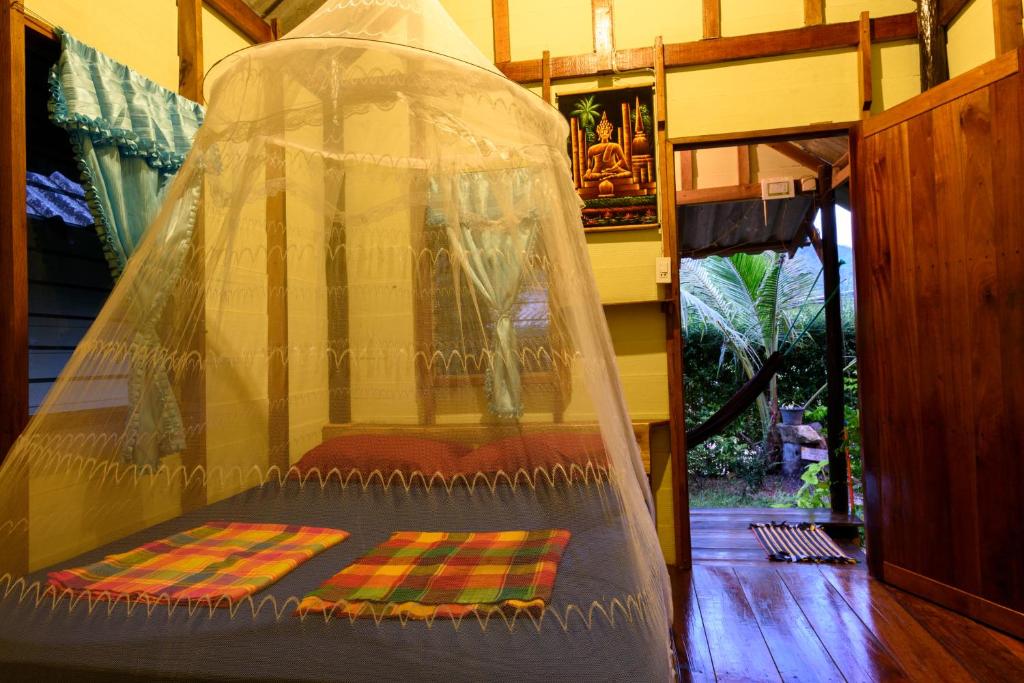 Yak Bungalow photo 2
