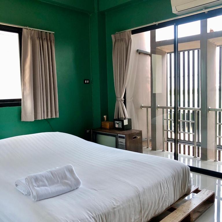 Yimwhan Hostel & Cafe Ayutthaya photo 2