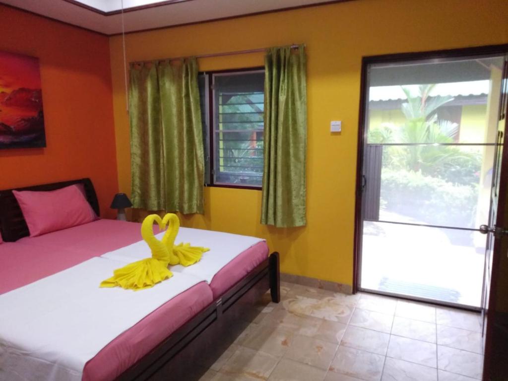 Sanuk Bungalow photo 2